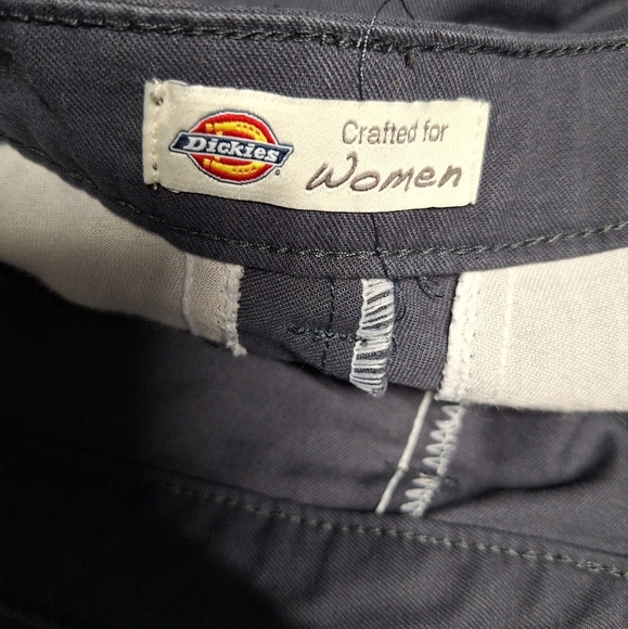 Dickieswoman's Dark Gray Cargo Pants - Picture 4 of 11
